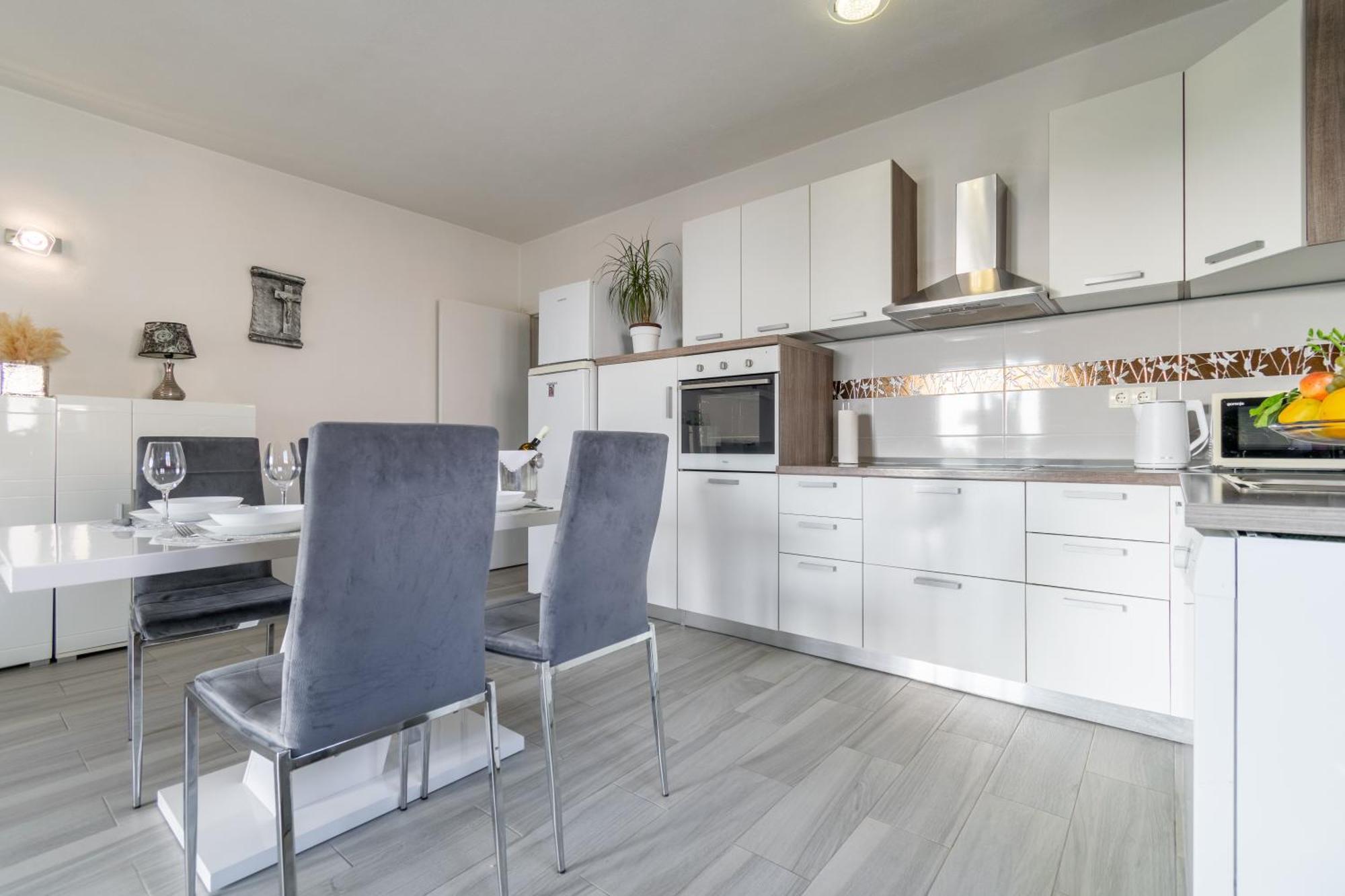 Apartman Buljan มาคาร์สกา ภายนอก รูปภาพ