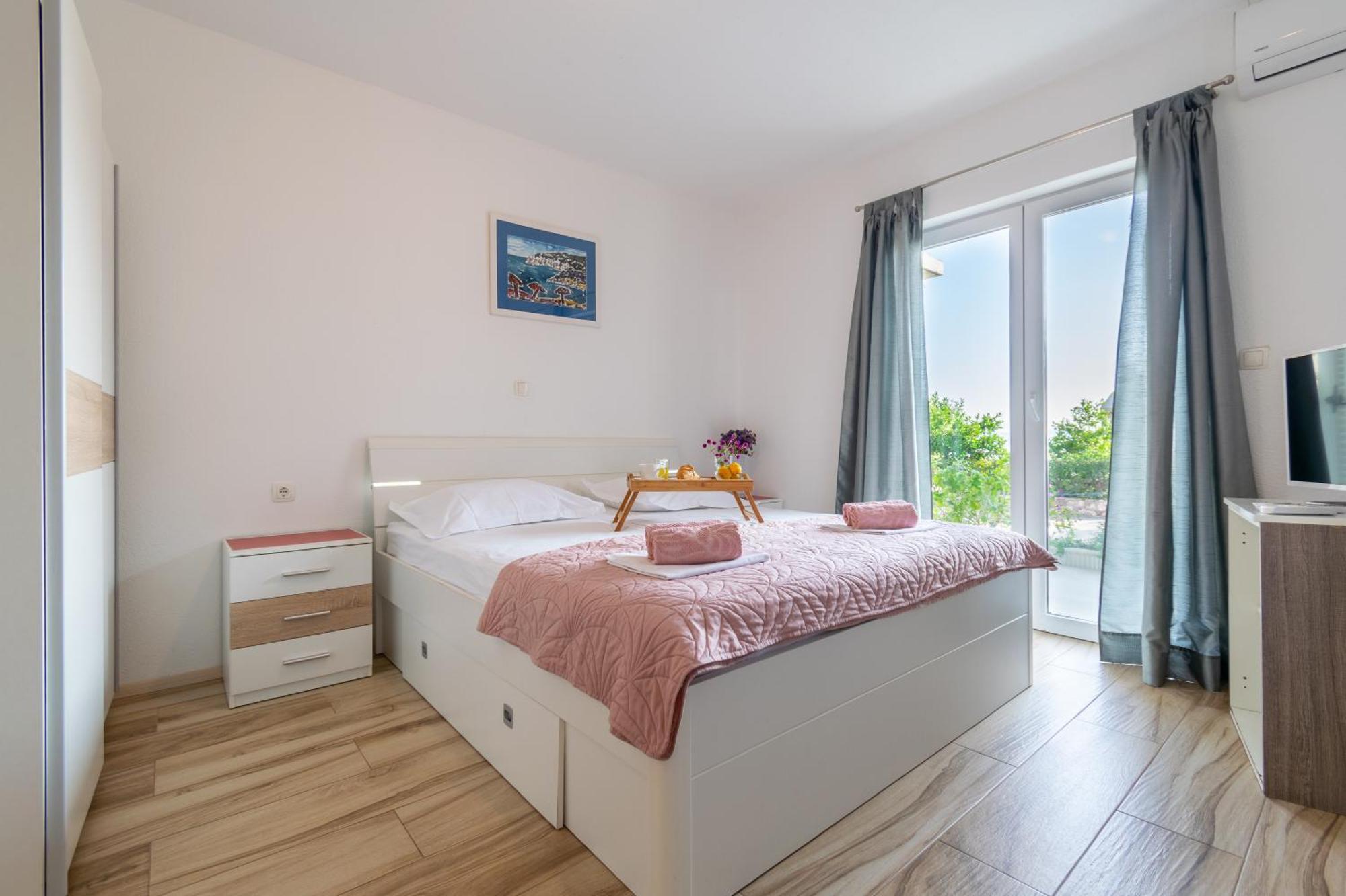 Apartman Buljan มาคาร์สกา ภายนอก รูปภาพ